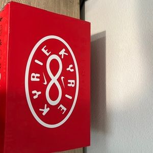 Nike Kyrie infinity size 9 lightly used almost new